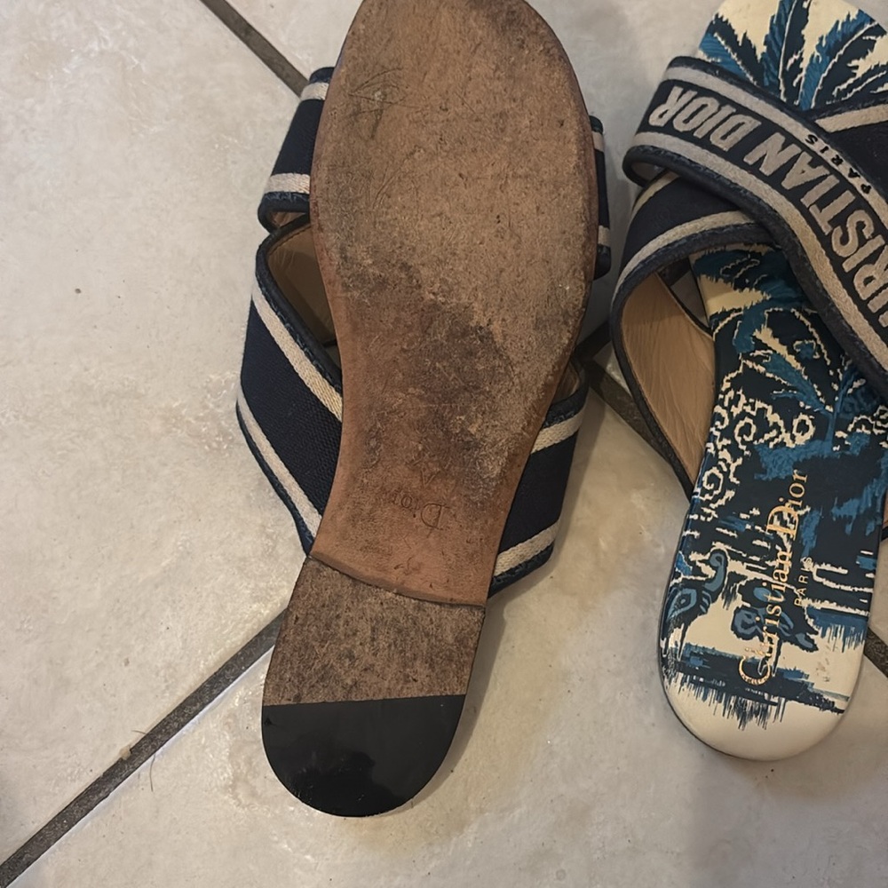 Christian Dior - Picture 3 of 4